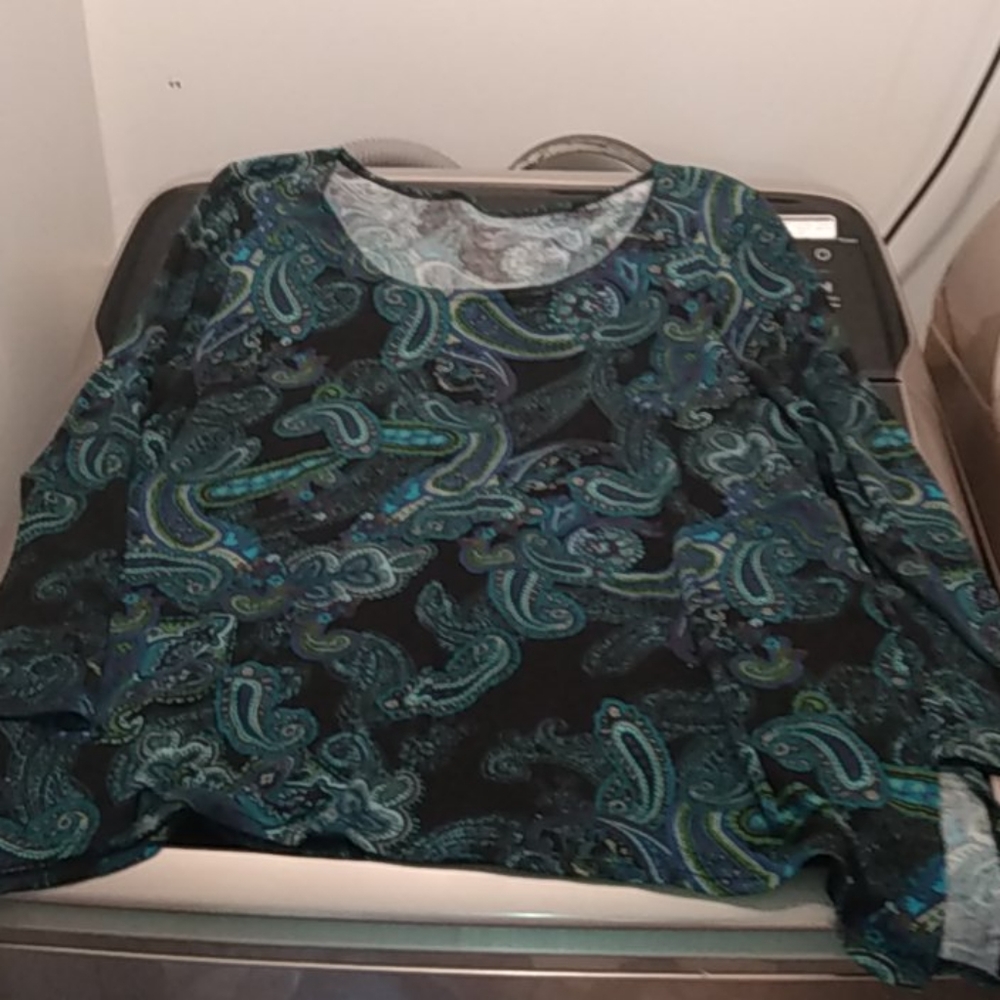 Long sleeve sweater shirt
